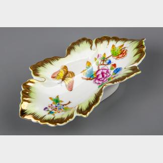 Herend Queen Victoria Leaf Shaped Nut Dish #7724/VBO III.