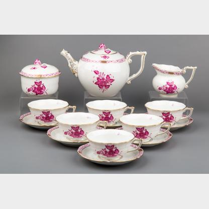 Herend Chinese Bouquet Raspberry Tea Set for Six People, 15 Pieces