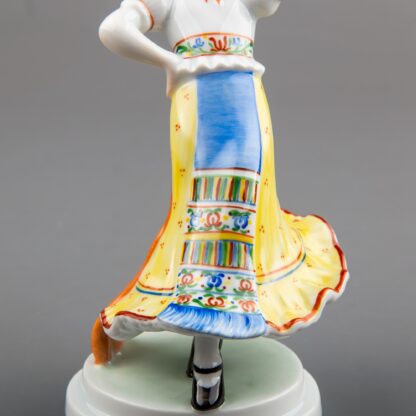 Herend Folk Dancer Girl Figurine #5468